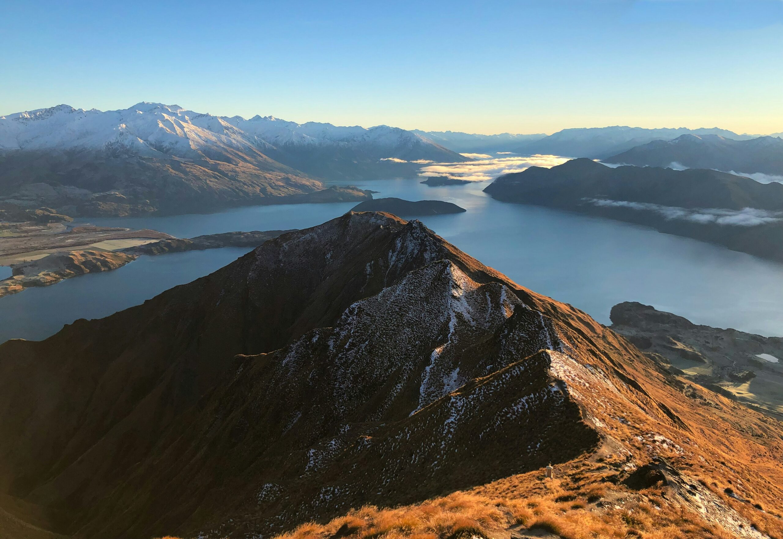 https://vallestour.com/wp-content/uploads/2026/07/samuel-malmstrom-m8B_csV6gMQ-unsplash-scaled.jpg